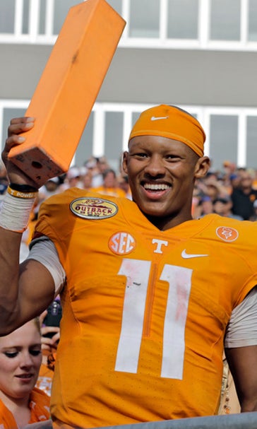 Tennessee's Dobbs becomes more vocal leader in senior year